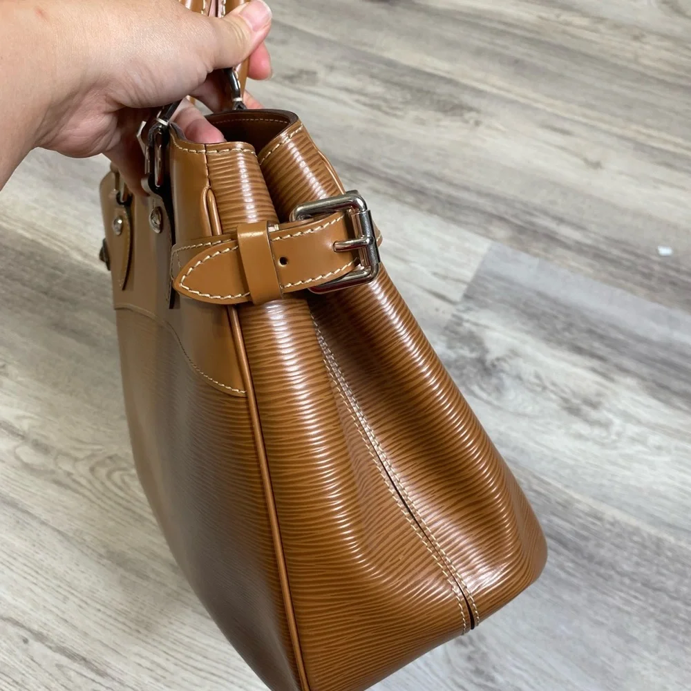 Used - Picture 3 of 13